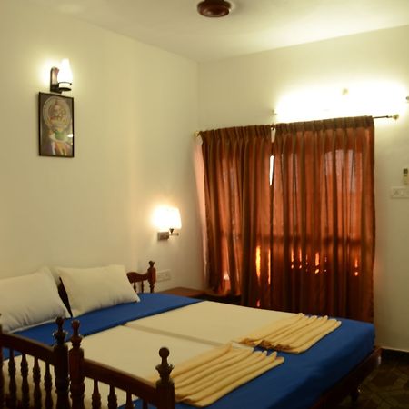 Hotel Sea View Palace - The Beach Hotel, Kovalam Luaran gambar