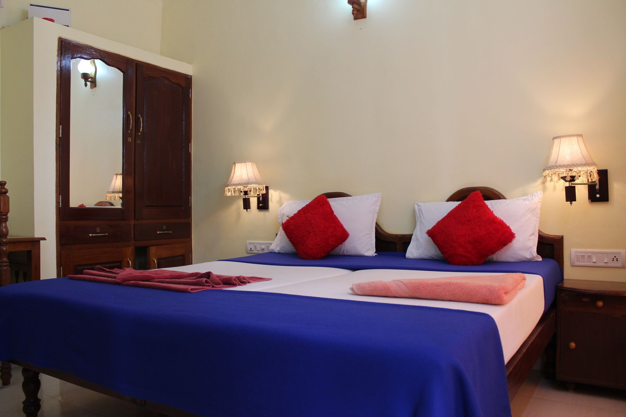 Hotel Sea View Palace - The Beach Hotel, Kovalam Luaran gambar
